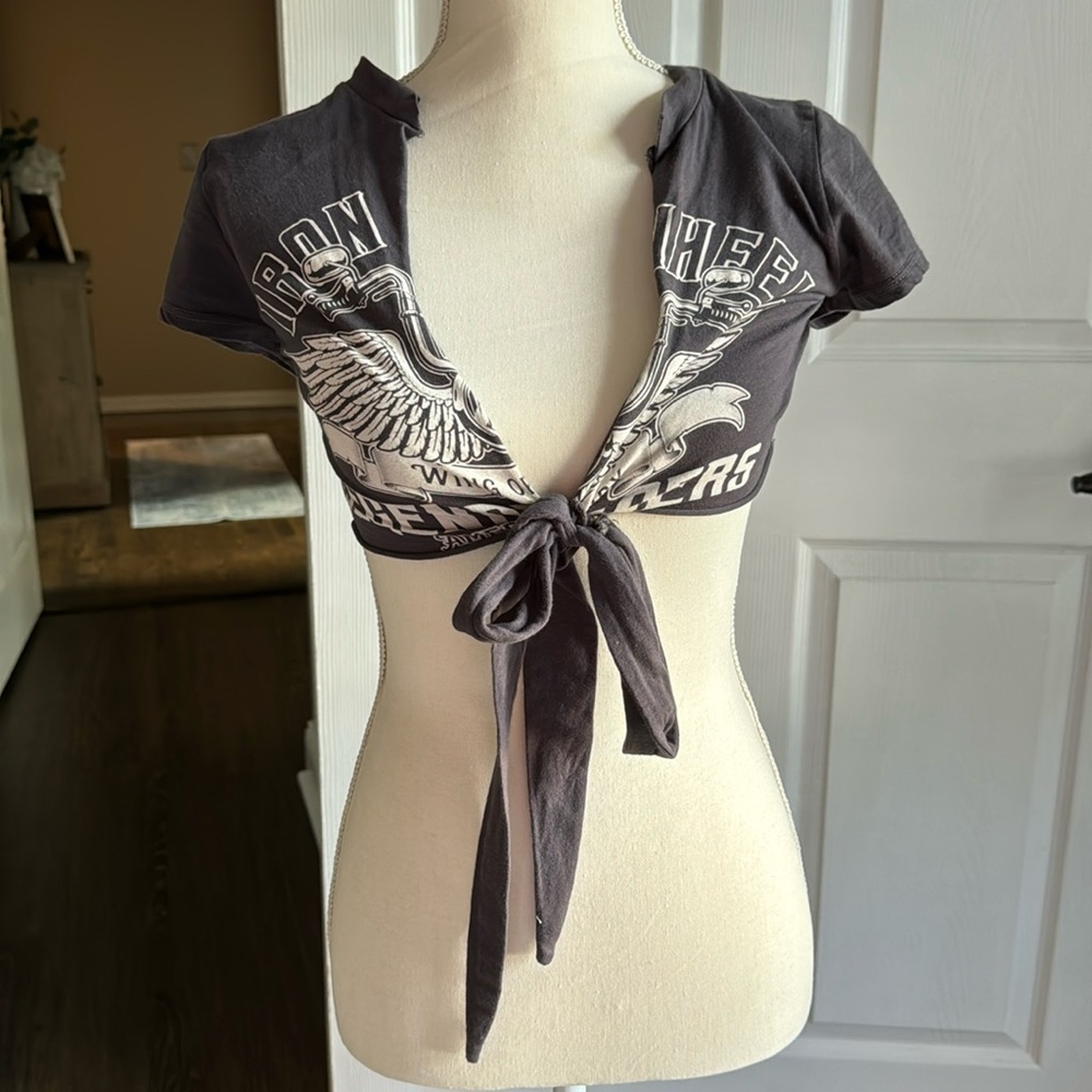 Tie top